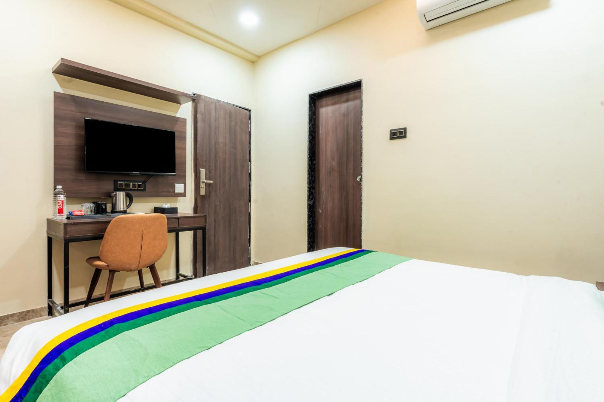 Treebo City Center Sakardara Exterior photo
